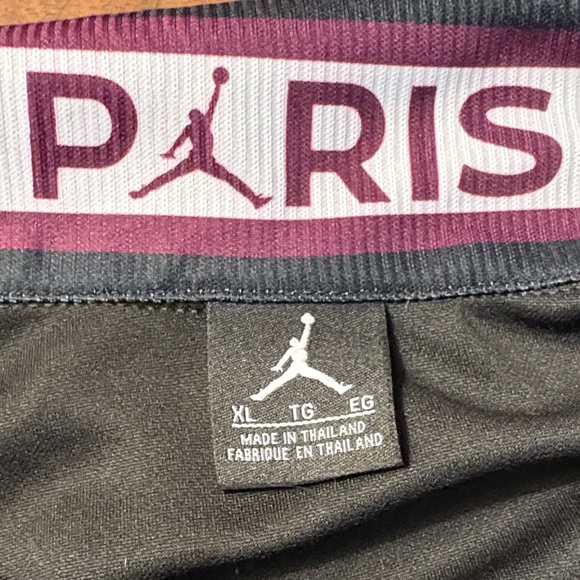 Jordan PSG Black and Burgundy Jacket - Picture 8 of 8